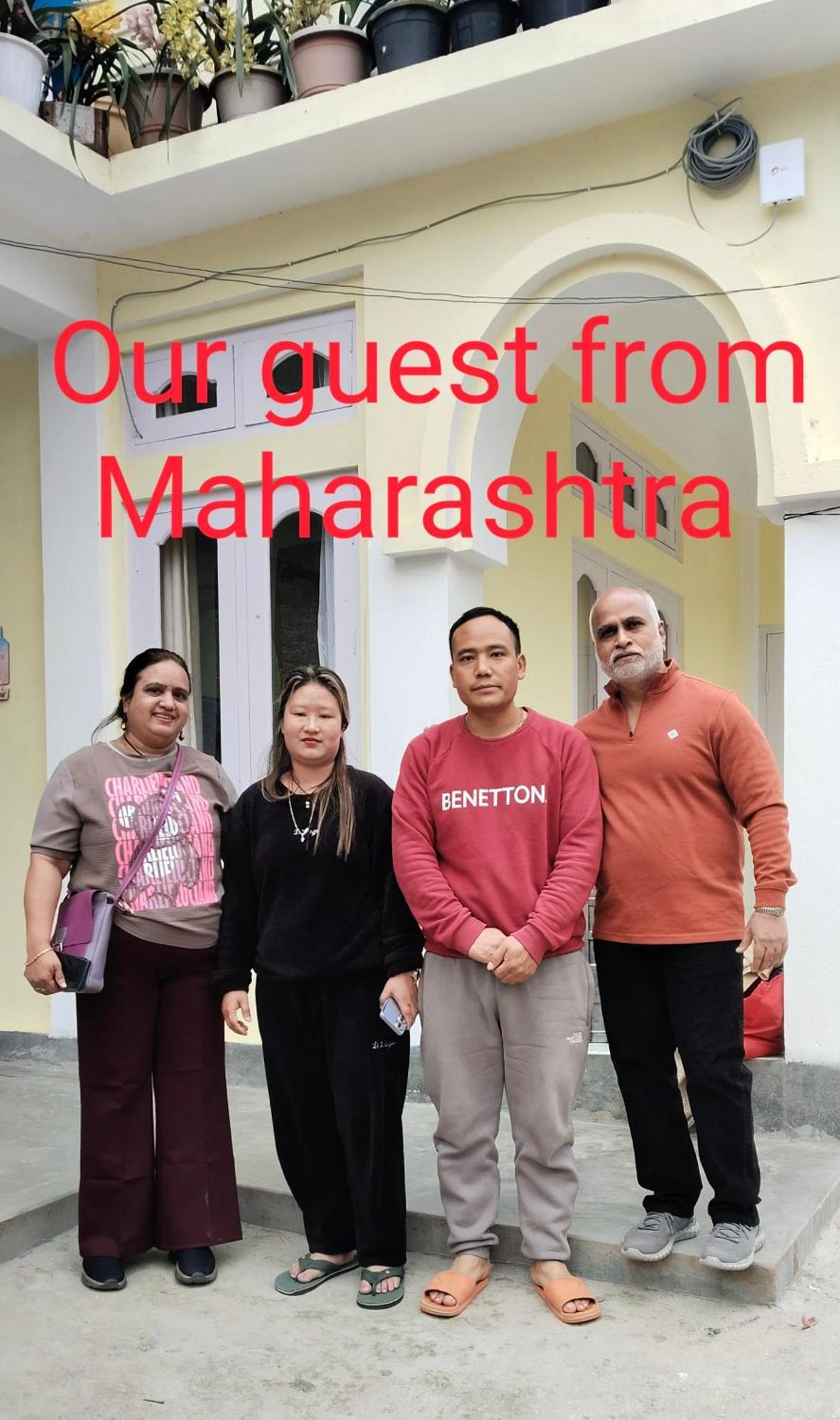 Anna Homestay Dirāng エクステリア 写真